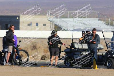 media/Feb-06-2025-Racers Edge (Thu) [[c17ed6f7b1]]/3-Around the Pits-Track Walk/